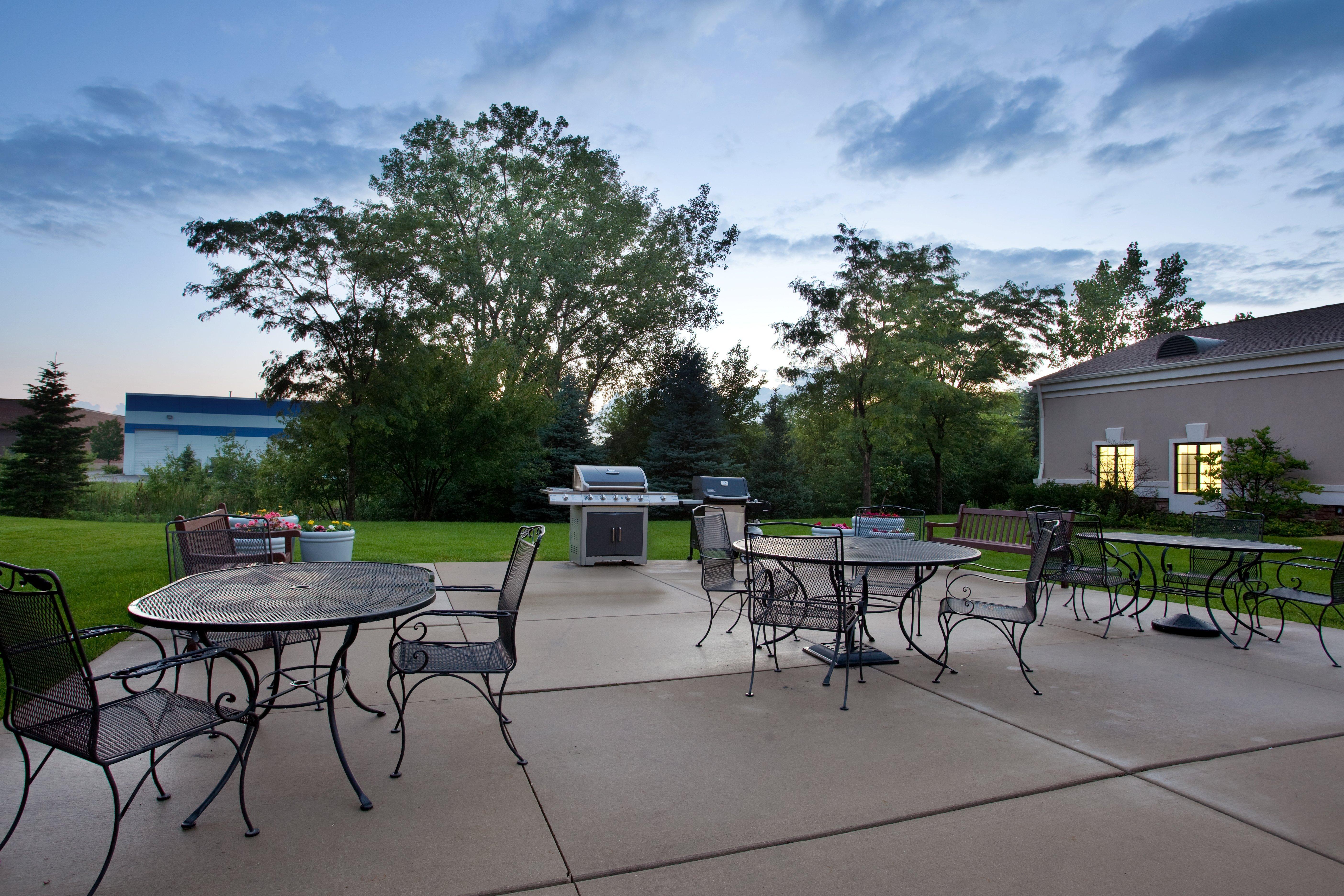 Staybridge Suites Lincolnshire By Ihg Exterior photo