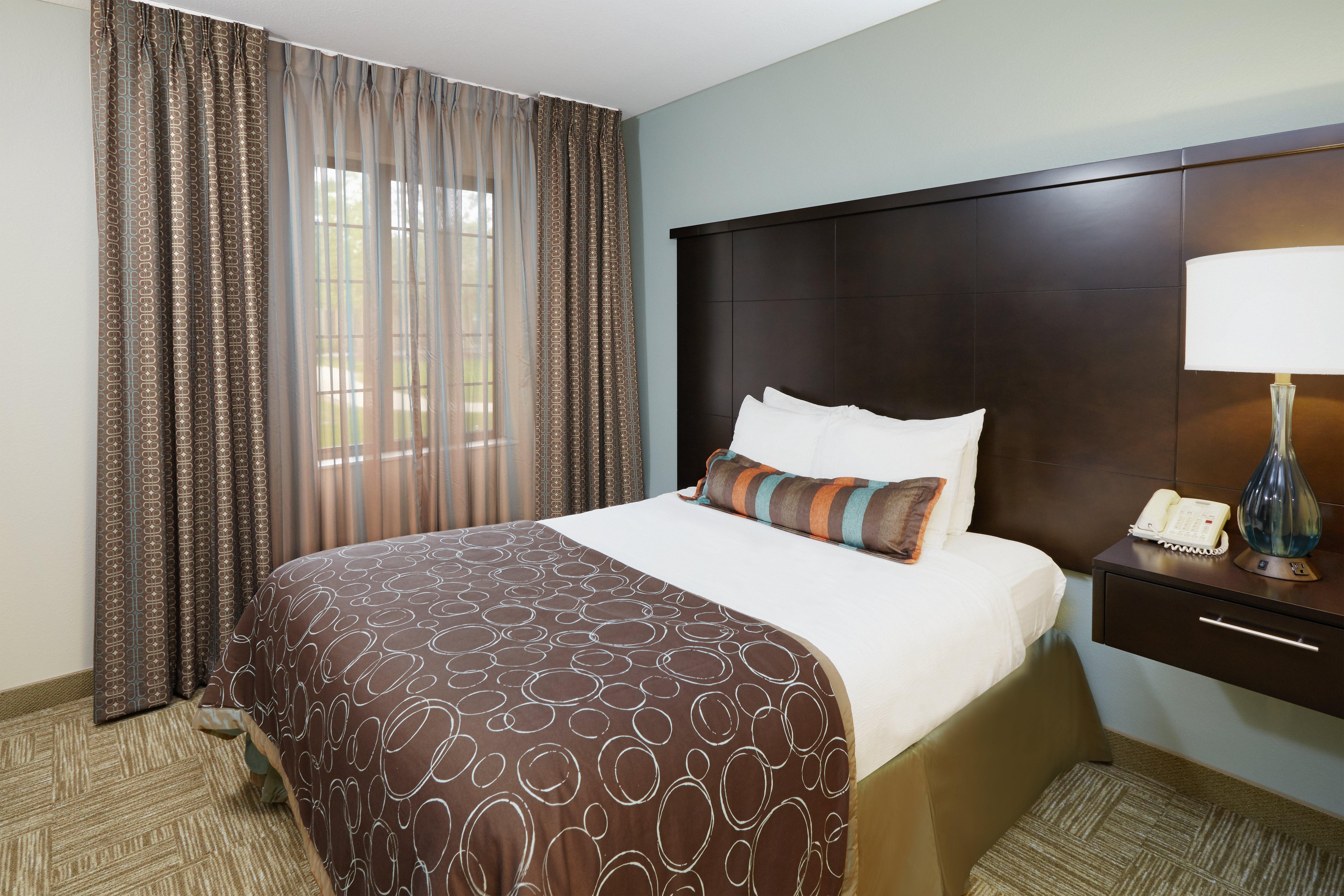 Staybridge Suites Lincolnshire By Ihg Exterior photo